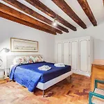 Piazza San Marco Cozy Apartment X4